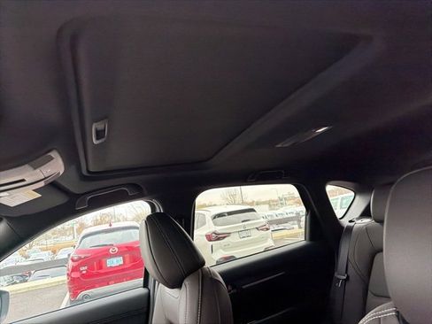 New 2025 MAZDA CX-5 Signature image 11