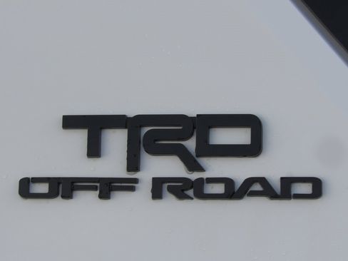 Certified 2025 Toyota 4Runner TRD Off-Road Premium image 9
