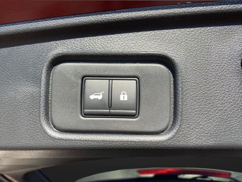 New 2026 Nissan Pathfinder SV image 14