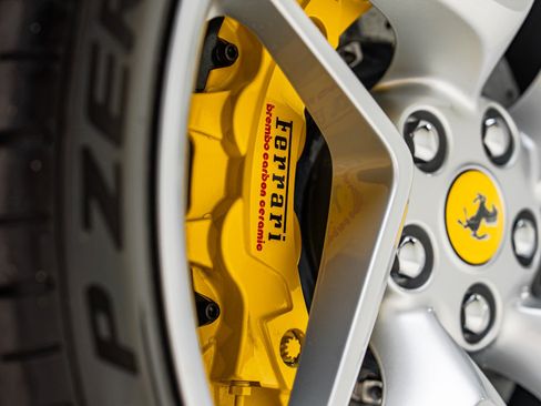 Used 2022 Ferrari F8 Tributo RWD image 39