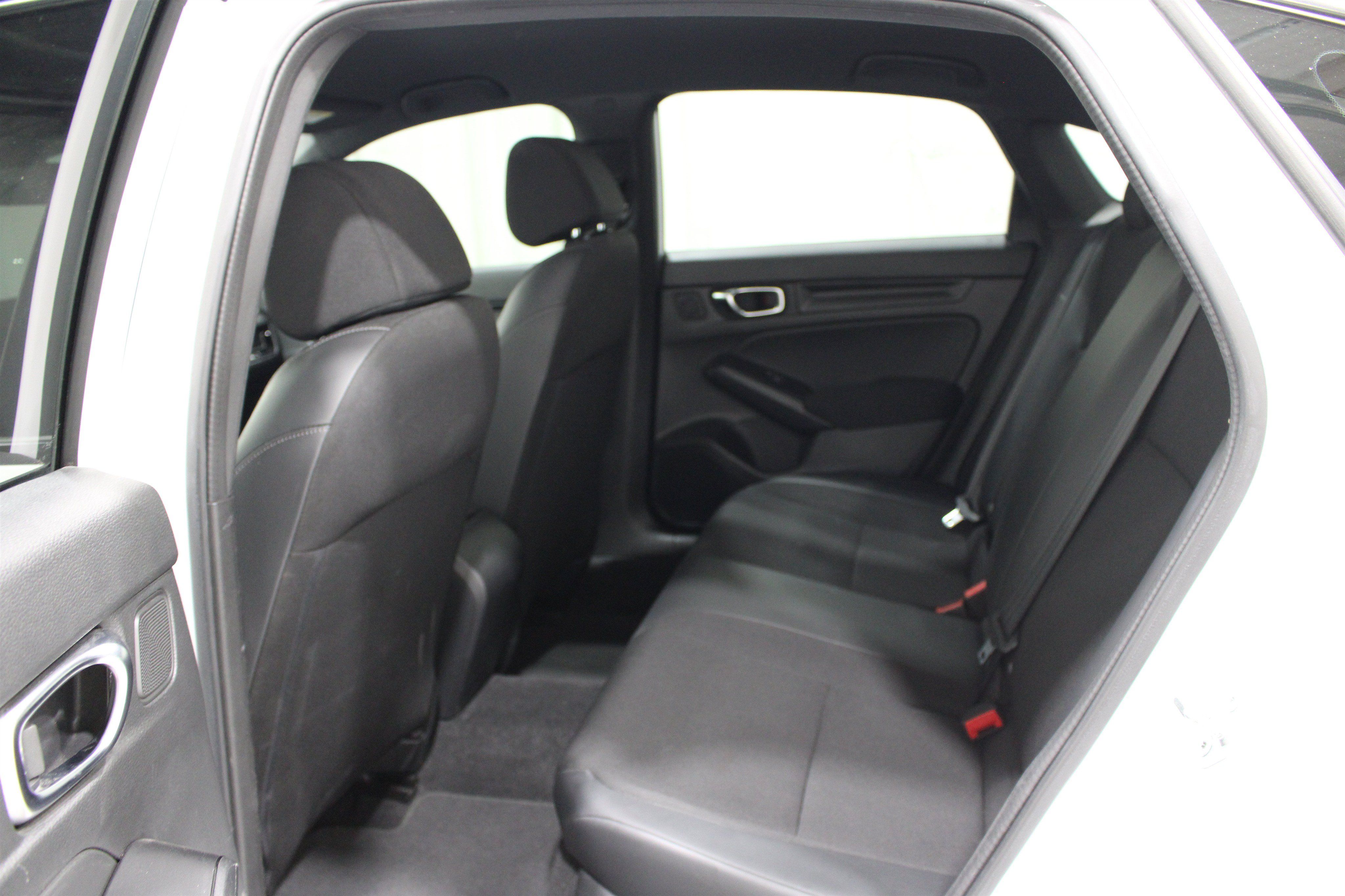 Used 2023 Honda Civic Sport image 18