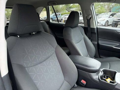Certified 2024 Toyota RAV4 XLE FWD image 17
