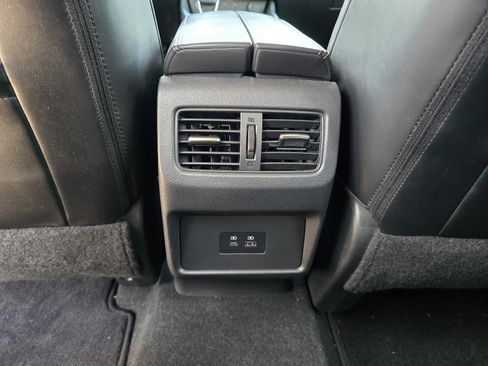 Used 2021 Nissan Rogue SV w/ Premium Package image 25