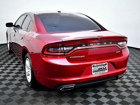 Used 2018 Dodge Charger SXT image 10