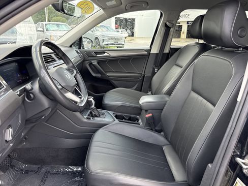 Used 2023 Volkswagen Tiguan SE FWD image 13