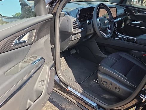 New 2026 Chevrolet Traverse High Country FWD image 8