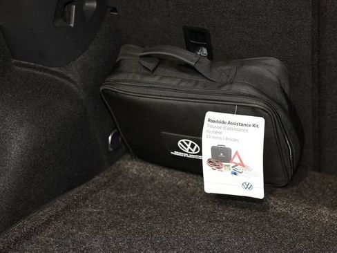 Used 2022 Volkswagen GTI SE FWD image 54