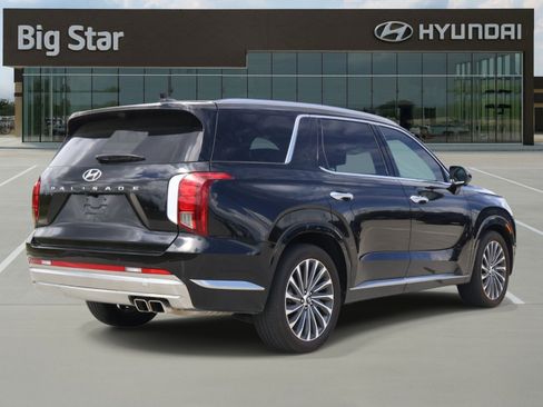 Used 2024 Hyundai Palisade FWD image 4