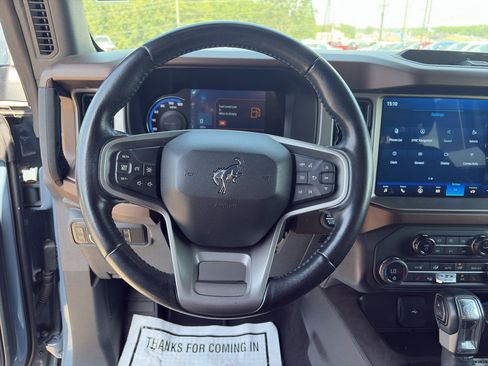 Used 2023 Ford Bronco Outer Banks AWD/4WD image 6