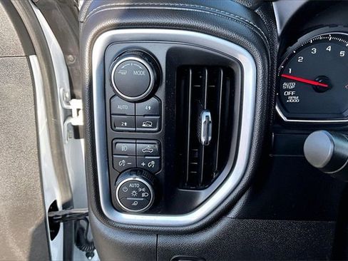 Used 2020 Chevrolet Silverado 1500 LTZ w/ LTZ Convenience Package image 16