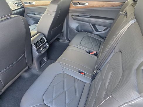 New 2026 Volkswagen Atlas SE FWD image 26