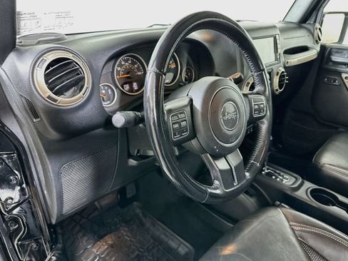 Used 2017 Jeep Wrangler Unlimited Sahara AWD/4WD image 12