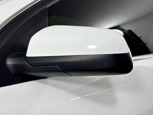Used 2016 Chevrolet SS RWD image 20