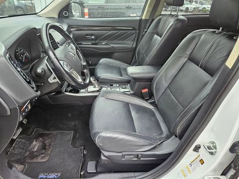 Used 2018 Mitsubishi Outlander GT image 15