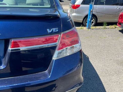 Used 2011 Honda Accord EX-L image 10