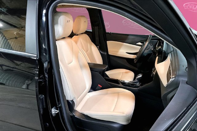 Used 2024 Buick Encore GX Sport Touring w/ Comfort Package FWD image 17