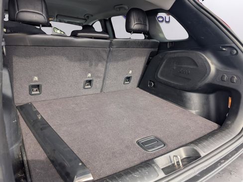 Used 2020 Jeep Cherokee Limited image 34