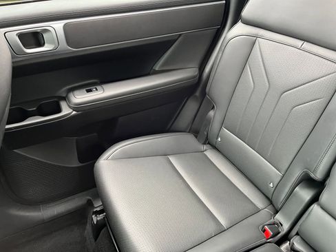 Used 2025 Hyundai Santa Fe SEL image 42