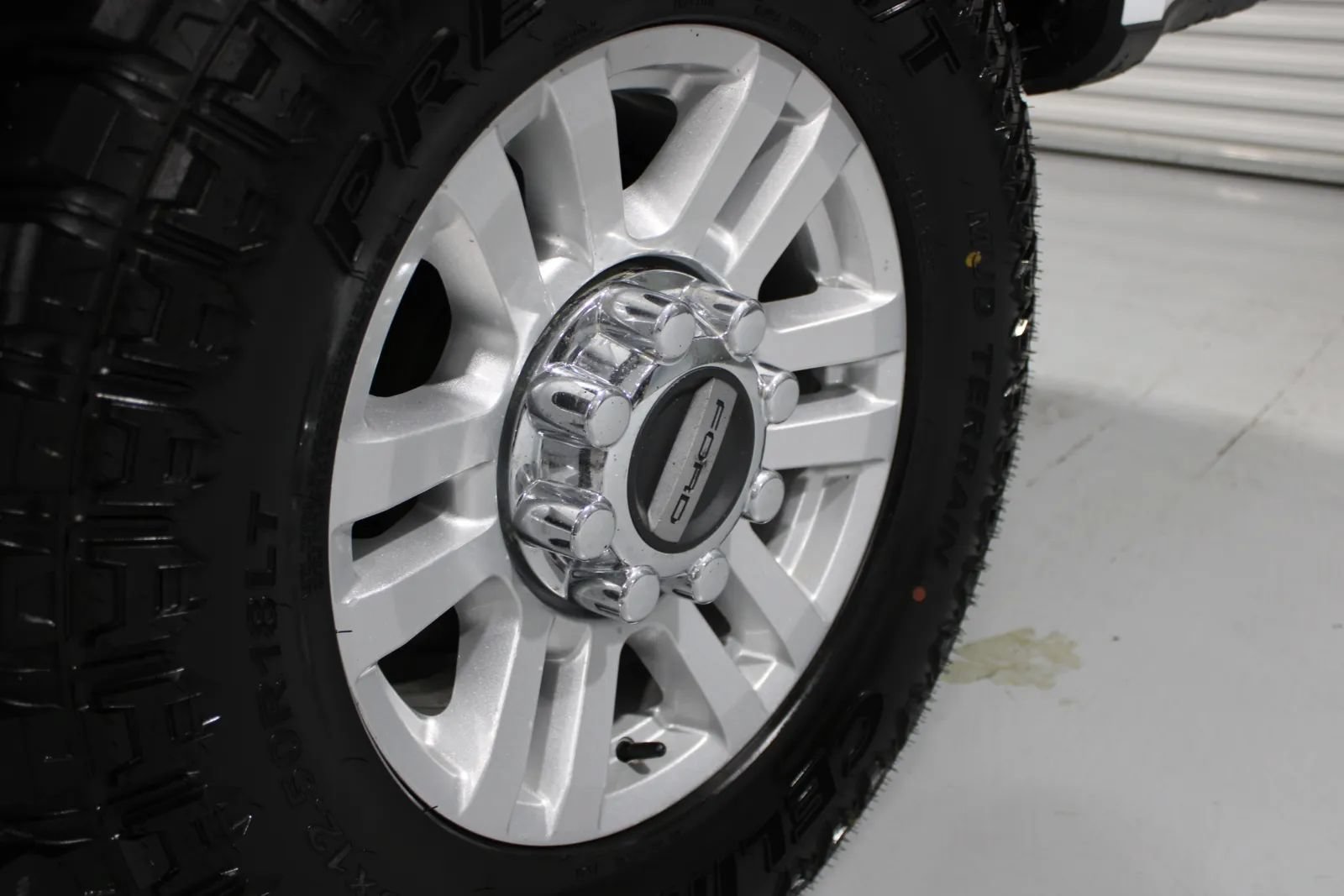 Used 2022 Ford F250 XL w/ Power Equipment Group AWD/4WD image 2