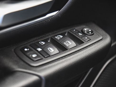 Used 2022 RAM 1500 Big Horn image 9