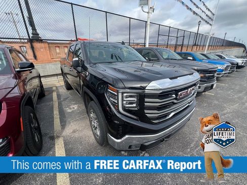 Used 2025 GMC Sierra 1500 SLT image 2