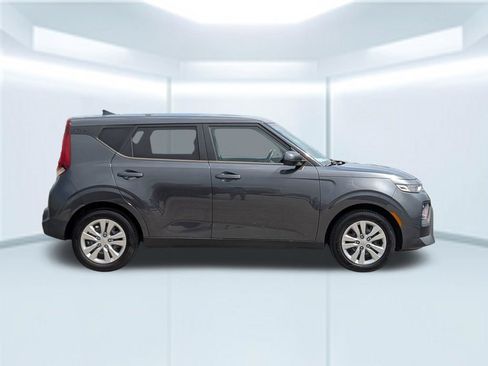 Used 2022 Kia Soul LX FWD image 7