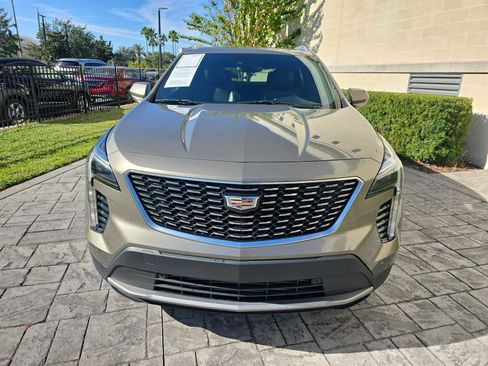 Used 2020 Cadillac XT4 Premium Luxury image 2