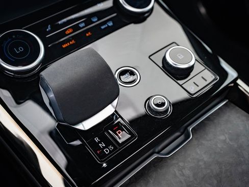 Used 2023 Land Rover Range Rover Sport SE Dynamic image 31