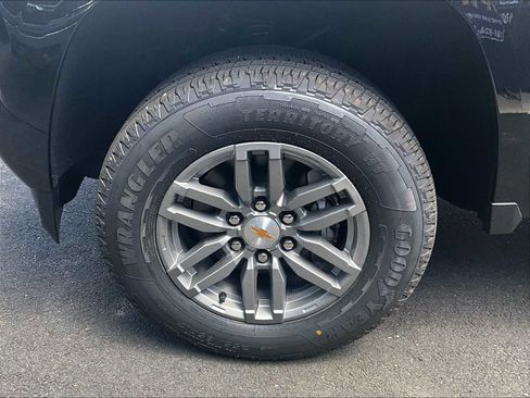 New 2025 Chevrolet Colorado LT w/ LT Convenience Package image 8