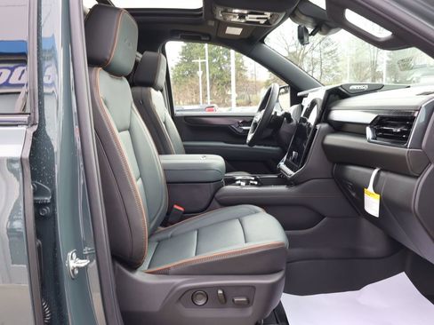 New 2026 GMC Yukon AT4 w/ AT4 Premium Plus Package AWD/4WD image 46