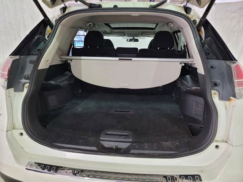 Used 2016 Nissan Rogue SV image 38