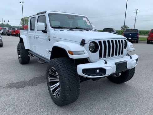 Used 2021 Jeep Gladiator Overland AWD/4WD image 13