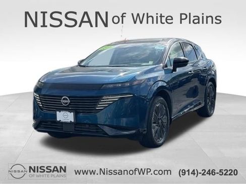 Certified 2025 Nissan Murano Platinum w/ Cargo Package AWD/4WD image 2