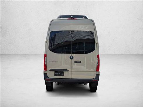 Used 2023 Mercedes-Benz Sprinter 2500 image 6