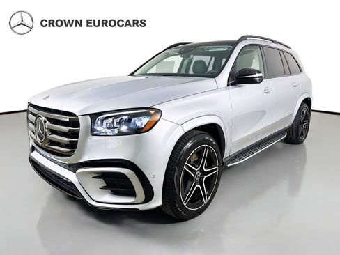 Used 2026 Mercedes-Benz GLS 450 4MATIC image 1