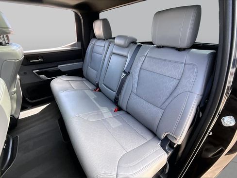 Used 2025 Toyota Tundra Limited AWD/4WD image 21
