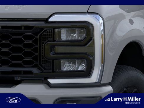 New 2026 Ford F350 Lariat w/ Black Appearance Package image 18
