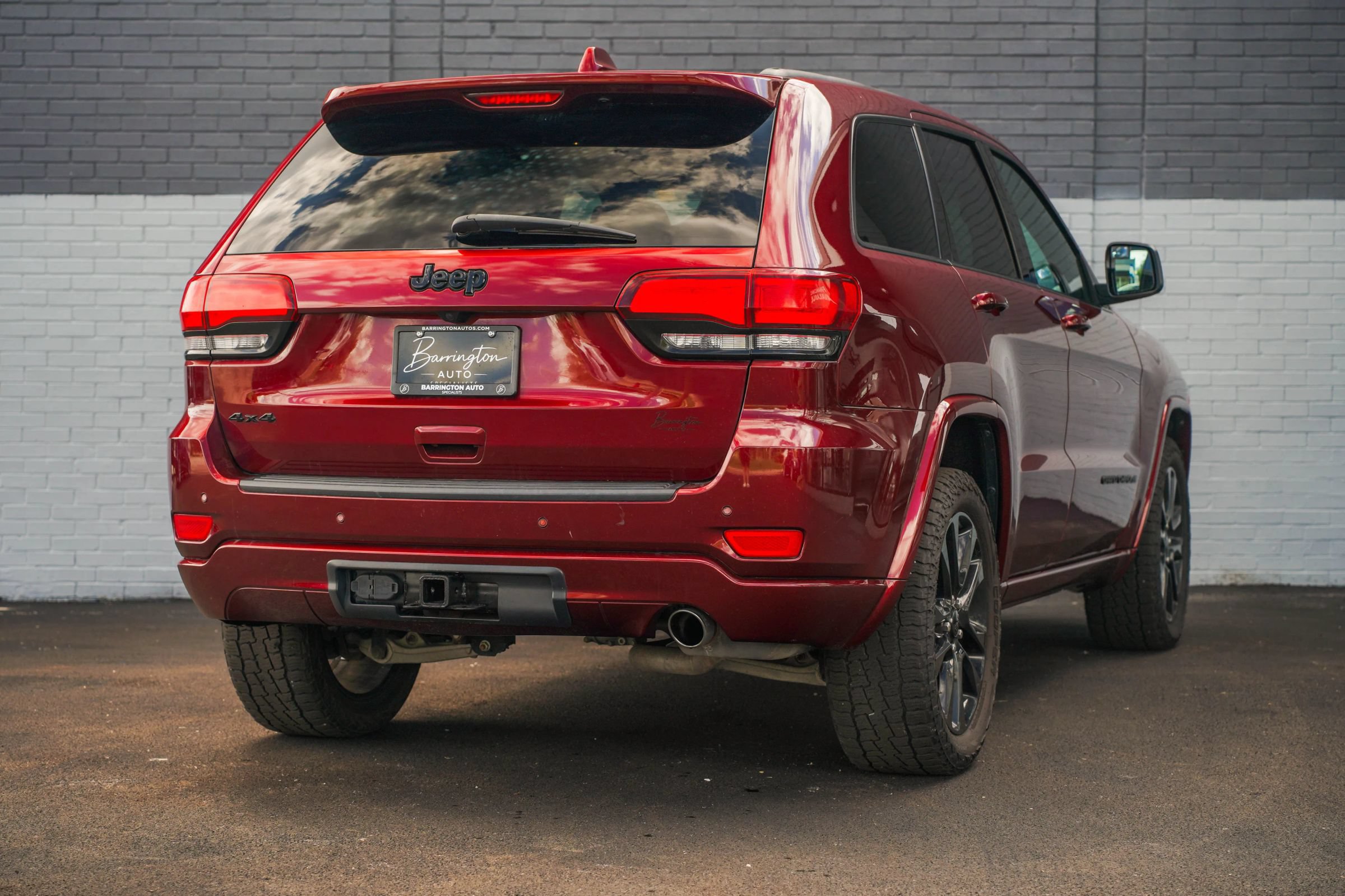Used 2020 Jeep Grand Cherokee Altitude AWD/4WD image 5