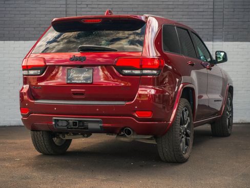 Used 2020 Jeep Grand Cherokee Altitude AWD/4WD image 5
