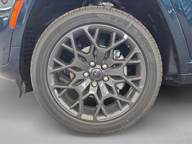 New 2027 Jeep Grand Cherokee Summit AWD/4WD image 10
