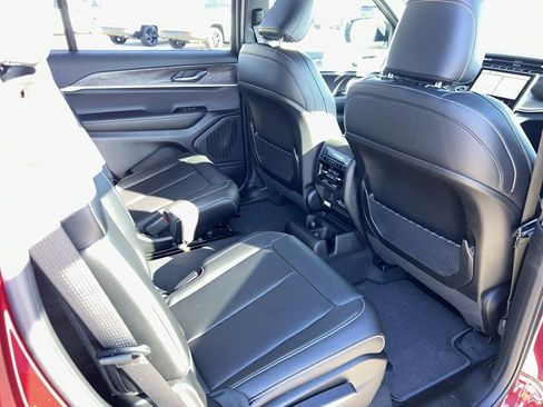 New 2025 Jeep Grand Cherokee L Limited w/ Black Appearance Package image 21