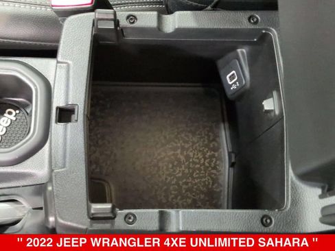 Used 2022 Jeep Wrangler Unlimited Sahara w/ Cold Weather Group AWD/4WD image 16
