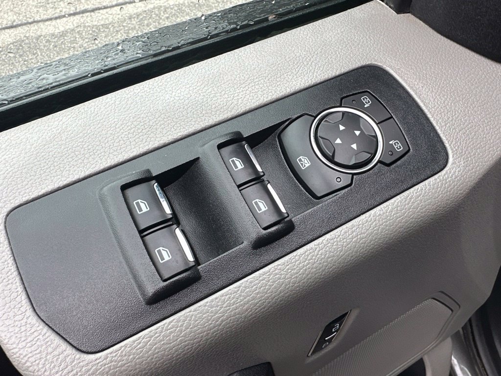 Used 2017 Ford F150 XL w/ Equipment Group 101A Mid AWD/4WD image 17