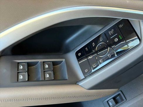 Certified 2025 Audi Q5 Premium Plus w/ Premium Plus AWD/4WD image 13