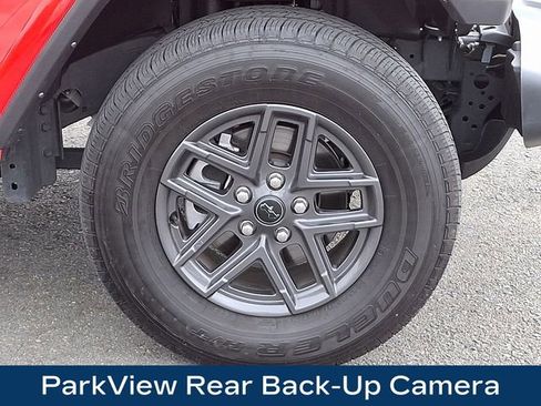 Used 2024 Jeep Gladiator Sport image 12