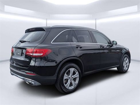 Used 2016 Mercedes-Benz GLC 300 image 3