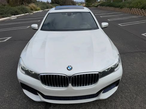 Used 2017 BMW 740i RWD image 8