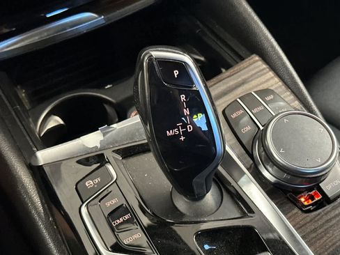 Used 2018 BMW 530i RWD image 23