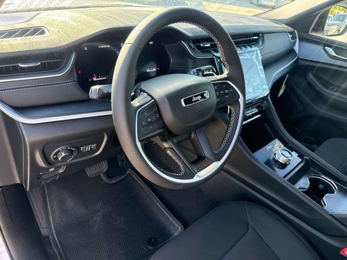 New 2025 Jeep Grand Cherokee Laredo X image 23