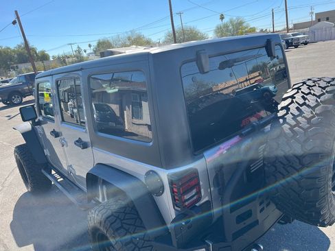 Used 2014 Jeep Wrangler Unlimited Rubicon w/ Connectivity Group image 48